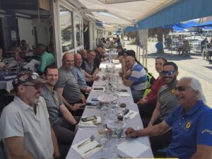 Encadrants SOMOS lors d'une balade BMW Motorrad Toulouse, à Leucate, en 2026